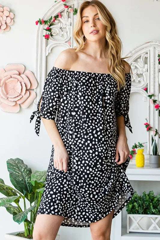 Heimish plus size short sleeve off-shoulder animal print mini dress, trendy and stylish for casual wear
