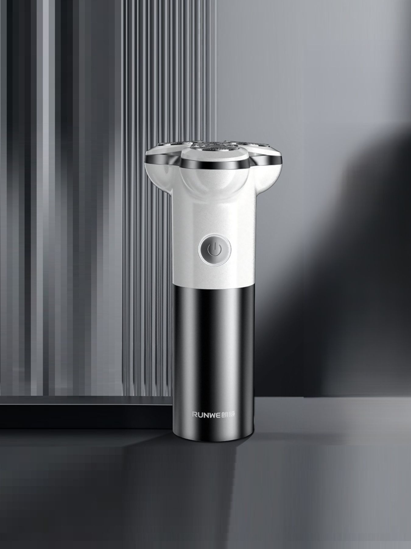 Black Trendsi triple-blade rotary electric shaver with a sleek design and ergonomic handle for a close, comfortable shave.