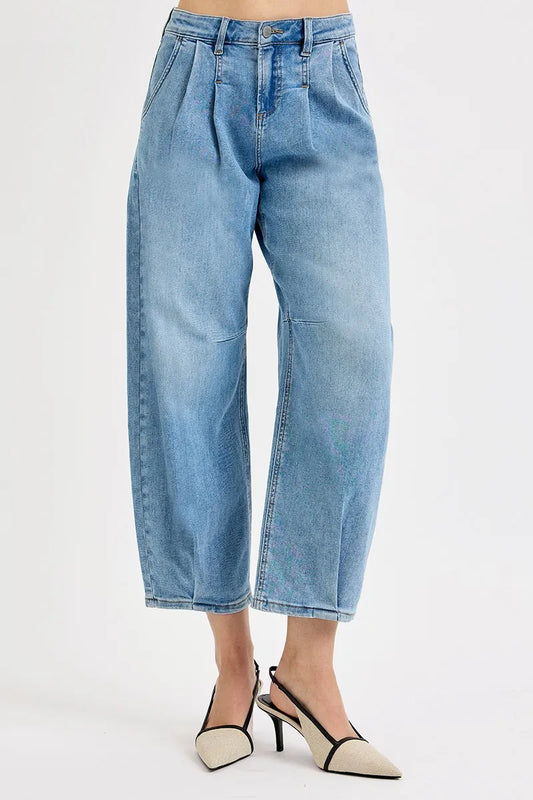 Plus size RISEN mid-rise fit crop wide-leg jeans from Trendsi, featuring volume legs and classic denim look.