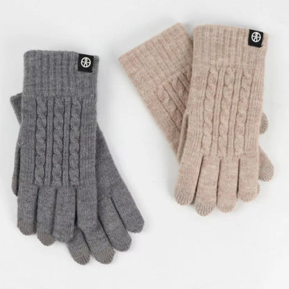 Trendsi cable knit touchscreen gloves in black, showing close-up of textured knit fabric and touchscreen fingertips.