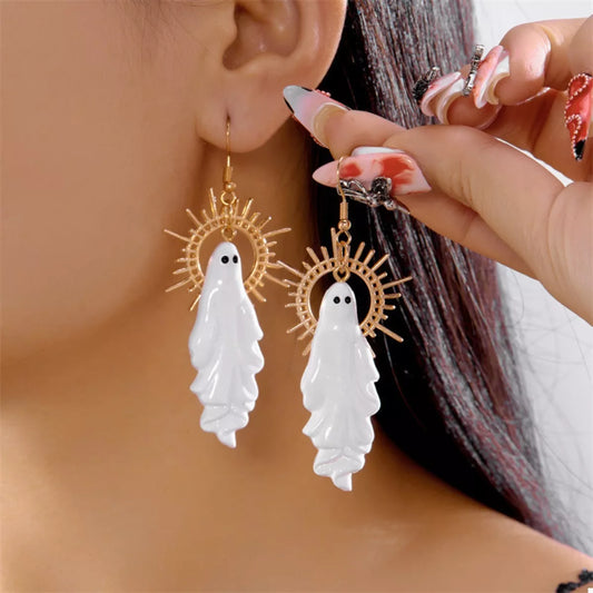 Halloween Sunburst Ghost Drop Earrings featuring spooky ghost designs with sunburst accents, stylish jewelry by Trendsi.