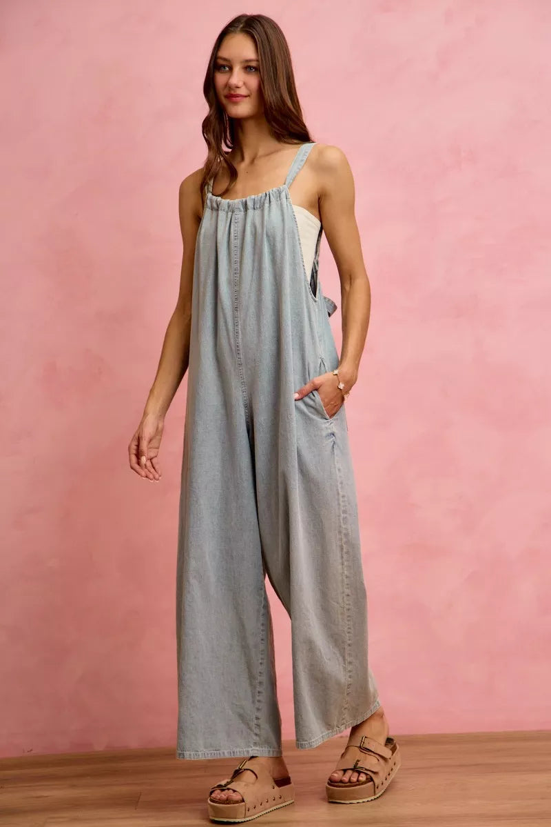 Light blue SO ME wide-leg lightweight denim overalls with adjustable straps and front pockets, casual and stylish.