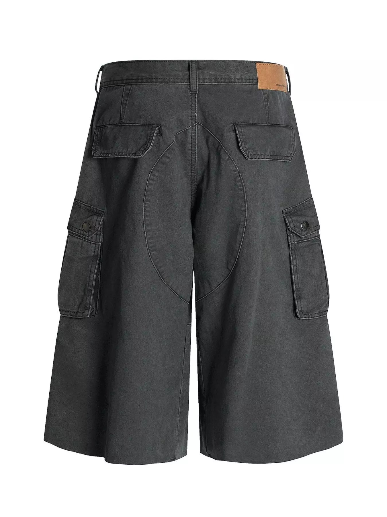 Men's apricot cargo shorts with multiple pockets, casual style from Trendsi, shown on a model.