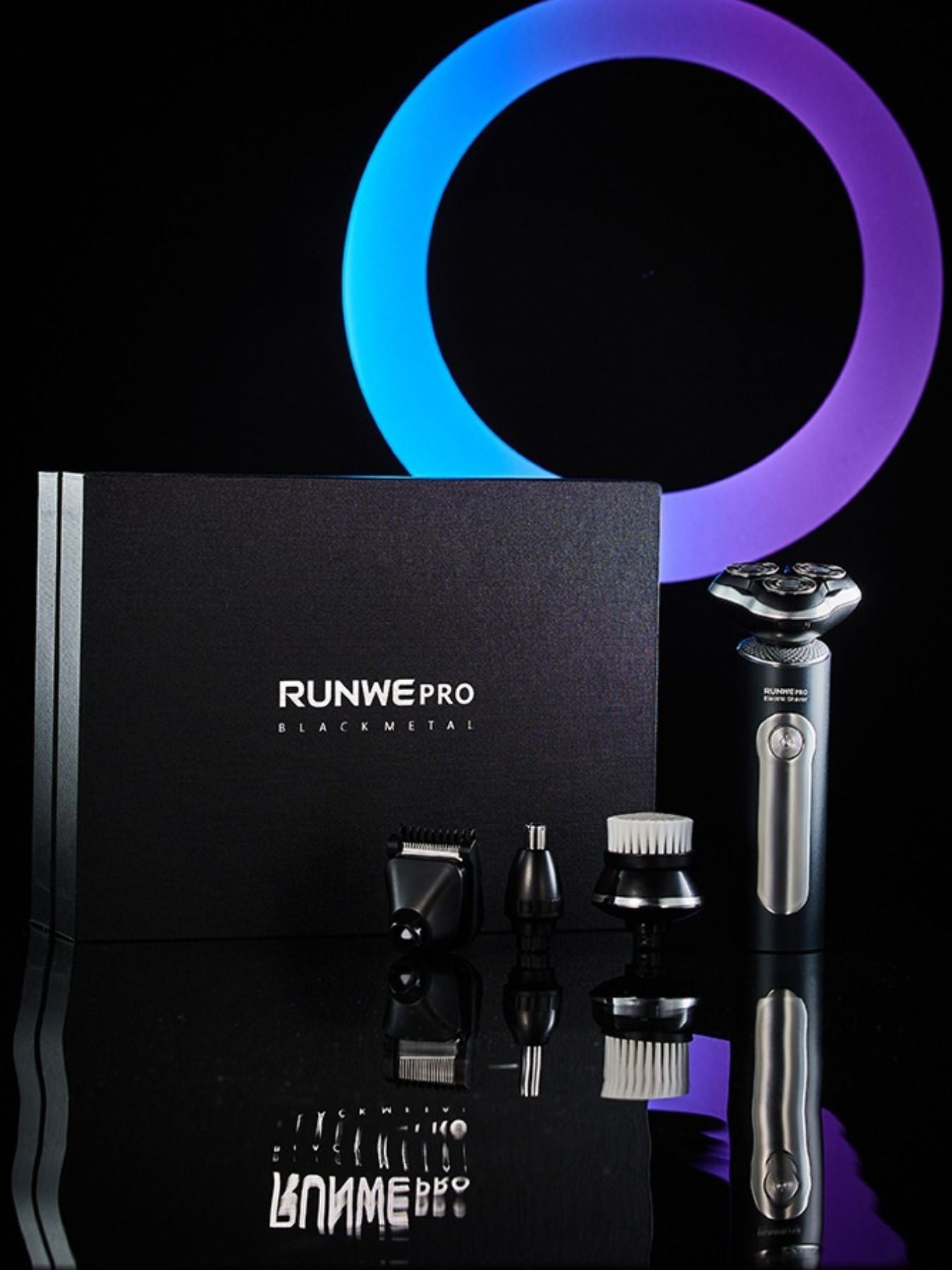 Trendsi black rechargeable electric shaver with a sleek design, suitable for close and comfortable grooming.