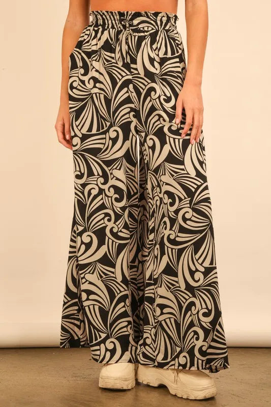 Plus size black printed wide leg pants by VERY J, full length, trendy fashion pants from Trendsi.