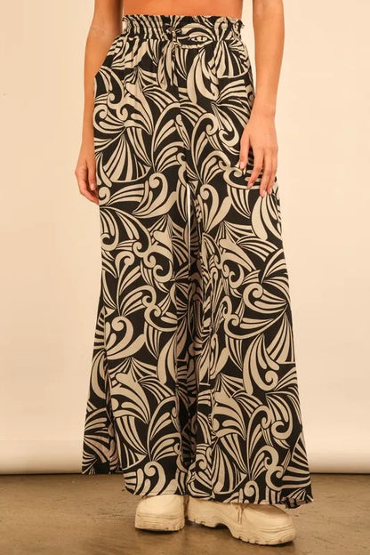 Plus size black printed wide leg pants by VERY J, full length, trendy fashion pants from Trendsi.