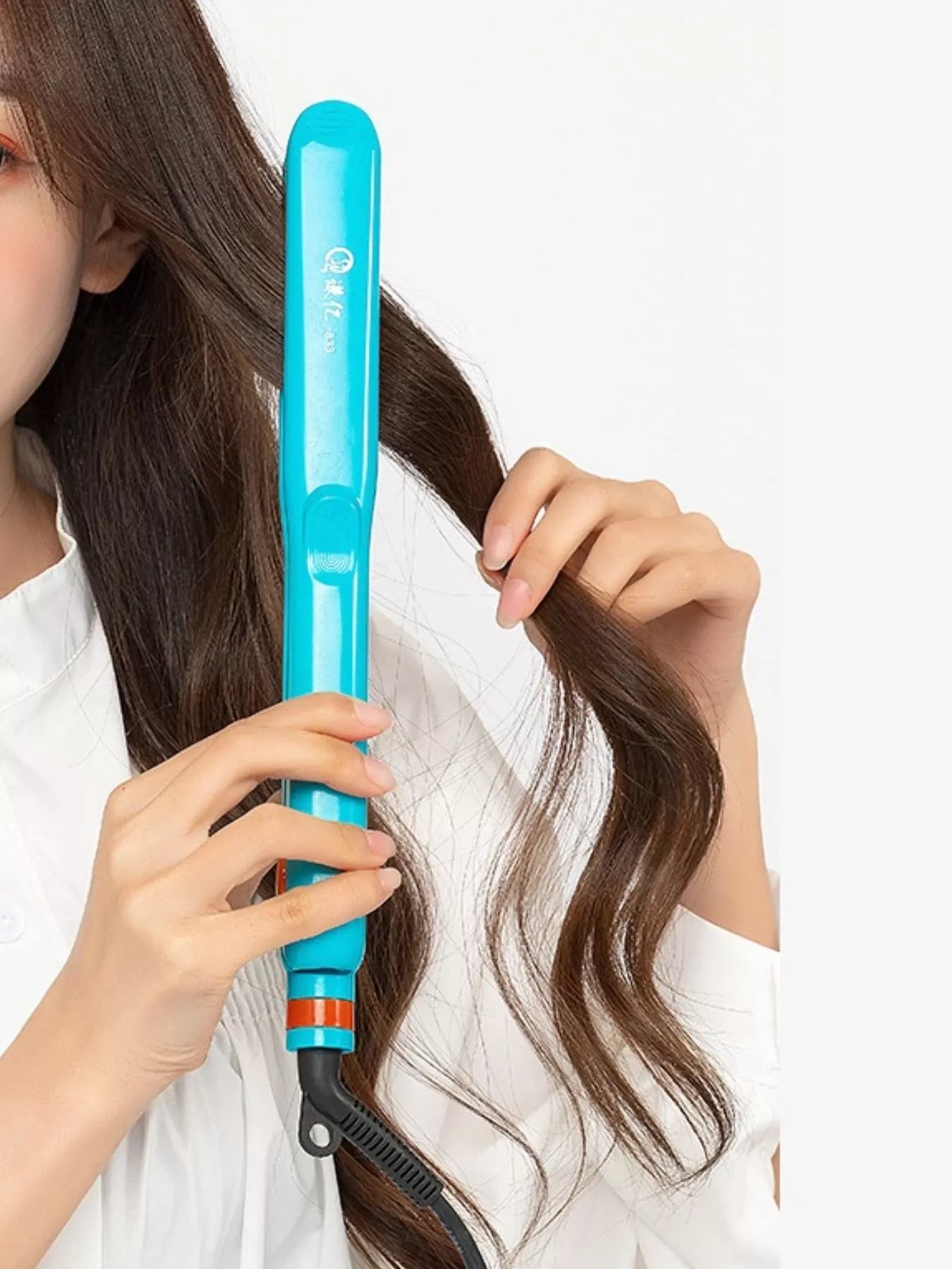 Trendsi blue fast heating hair straightener with European plug and tablet clip for smooth, sleek hair styling.