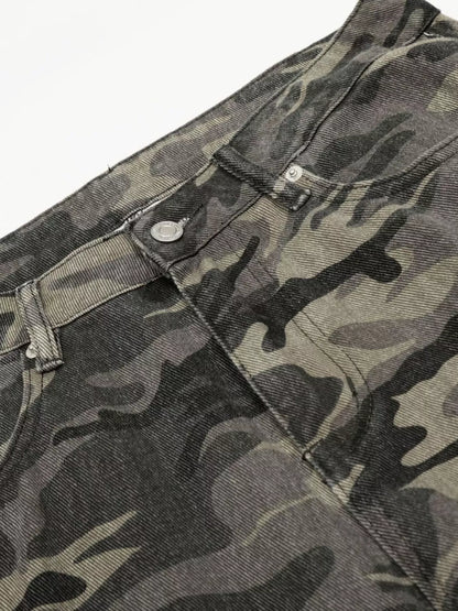 Men's camouflage cargo pants in green and brown from Trendsi, featuring multiple pockets and a relaxed fit.