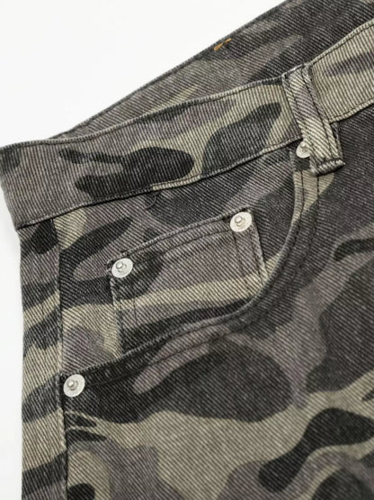 Men's camouflage cargo pants by Trendsi, featuring multiple pockets, relaxed fit, and military-inspired camouflage pattern.
