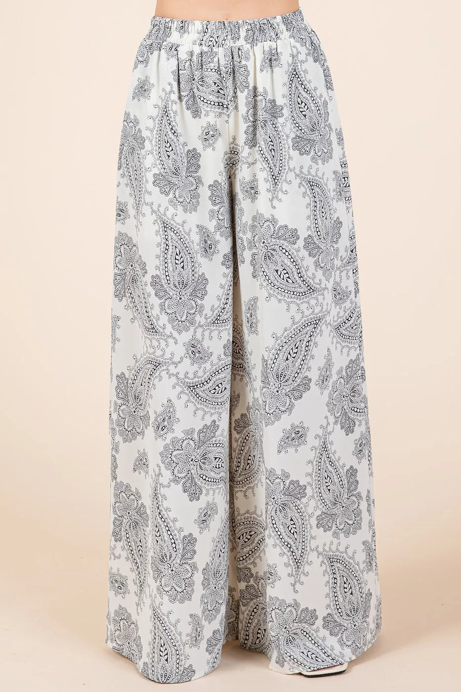 Cream and black paisley print cami and pants set by Mittoshop featuring a stylish, coordinated print and comfortable fit.