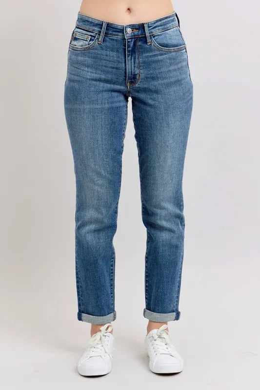 Dark indigo Judy Blue full-size mid-rise skinny cuff jeans with pockets, plus size, casual denim pants for women.