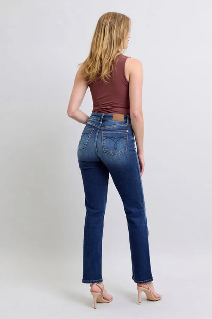 Dark wash Judy Blue full size straight leg jeans with front and back pockets, casual denim pants for women.
