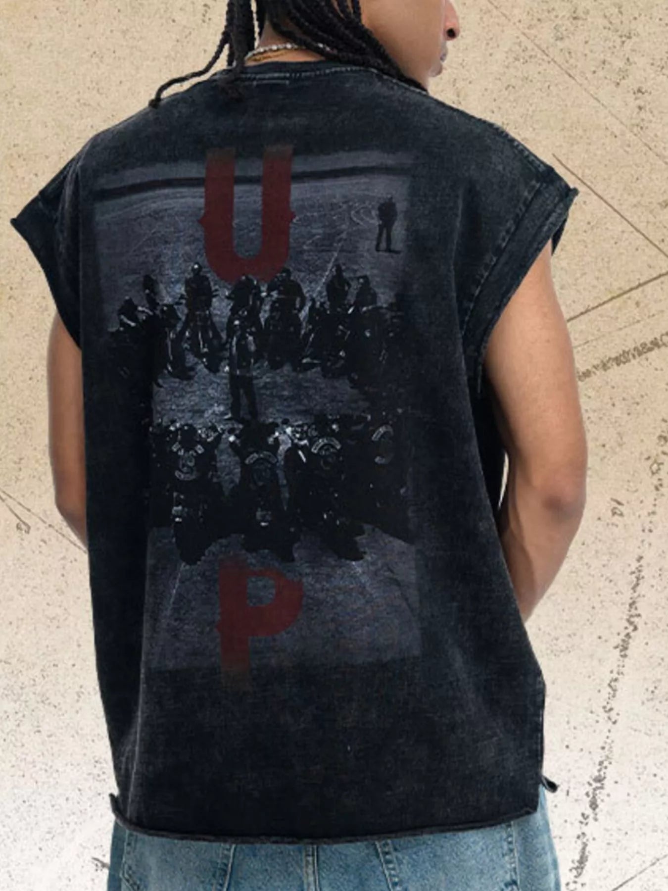 Men's vintage washed dark gray tank top with 'UP' letter print, trendy men's sleeveless shirt from Trendsi.