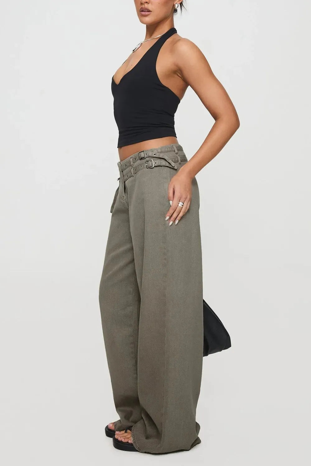 Dark gray wide-leg jeans with pockets by Trendsi, showing a relaxed fit and classic five-pocket style.