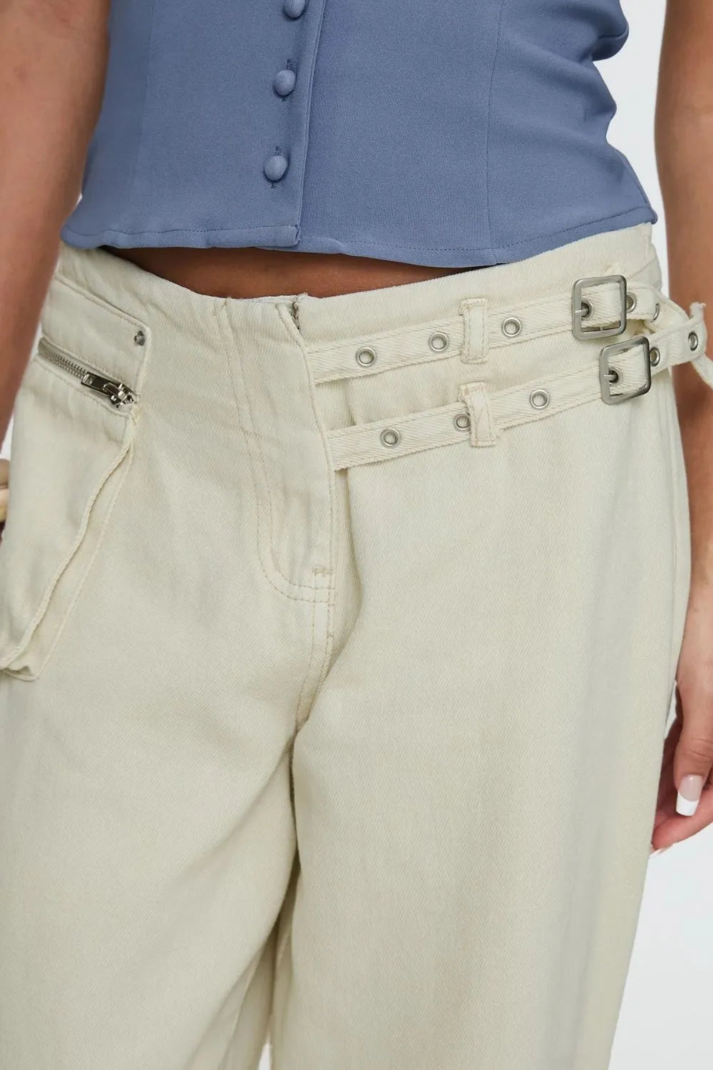 Dark gray wide leg jeans with pockets from Trendsi, featuring a relaxed fit and classic denim style.