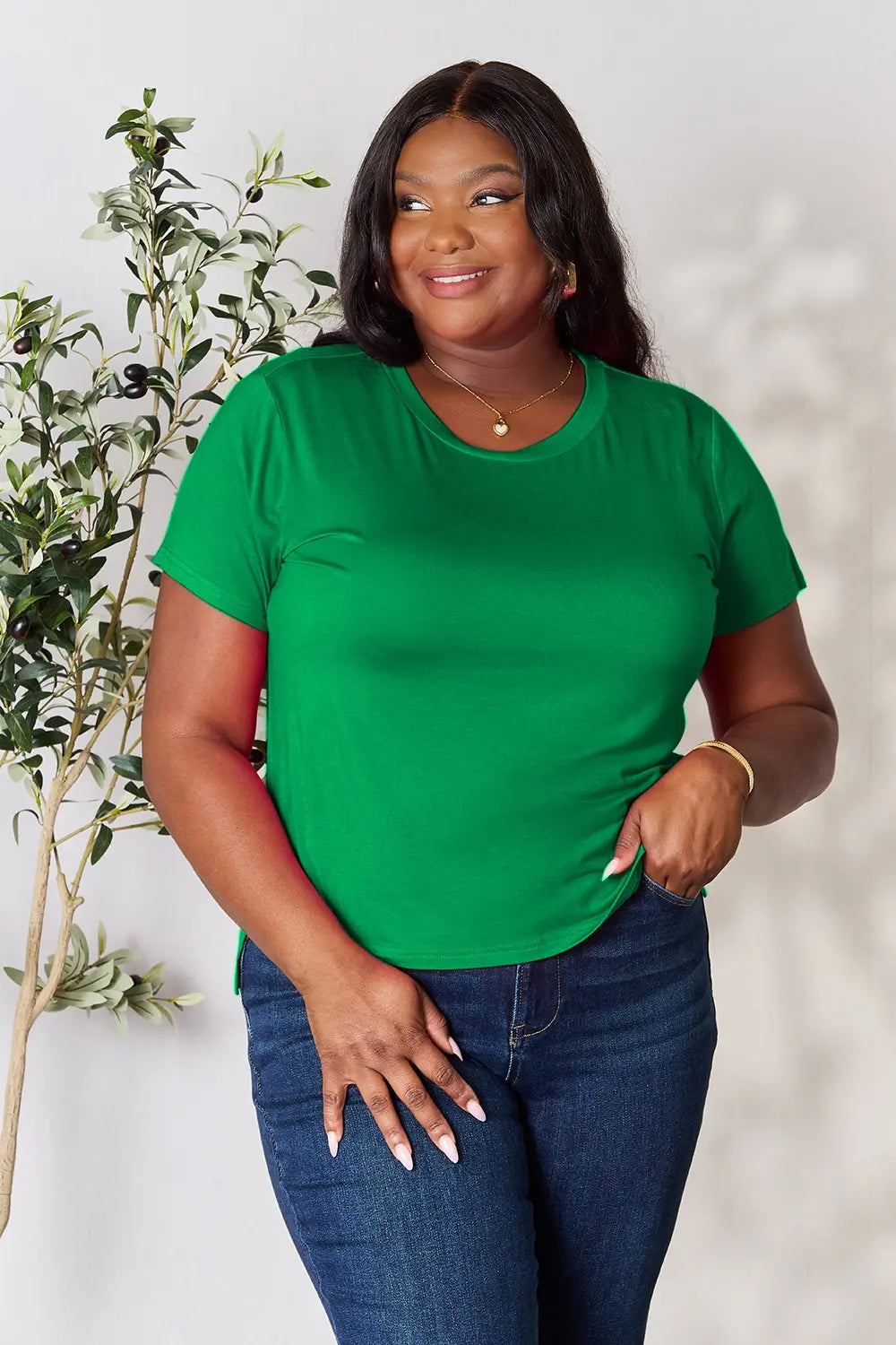 Gray Basic Bae full size round neck short sleeve T-shirt by Trendsi, casual fit with short sleeves and classic round neckline.