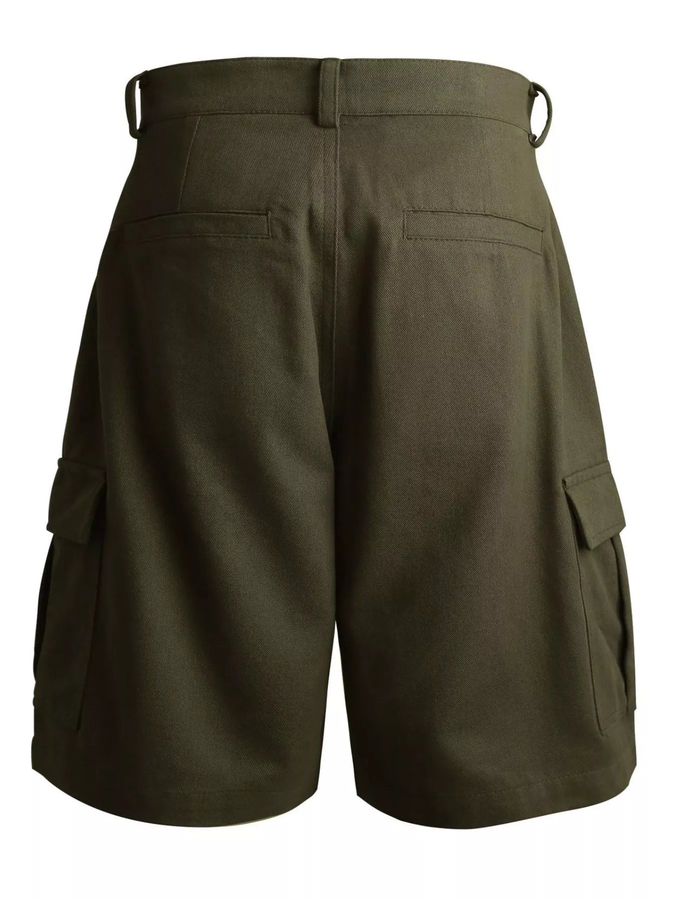 Men's green polka dot cargo capris from Trendsi, featuring a relaxed fit with multiple pockets and a casual, stylish design.