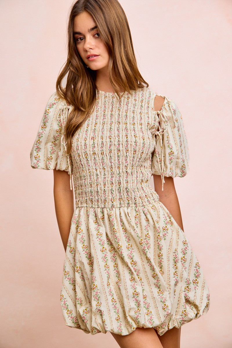Trendsi ivory floral bow tie attachable puff sleeves dress with elegant puff sleeves and bow detail, perfect for stylish occasions.