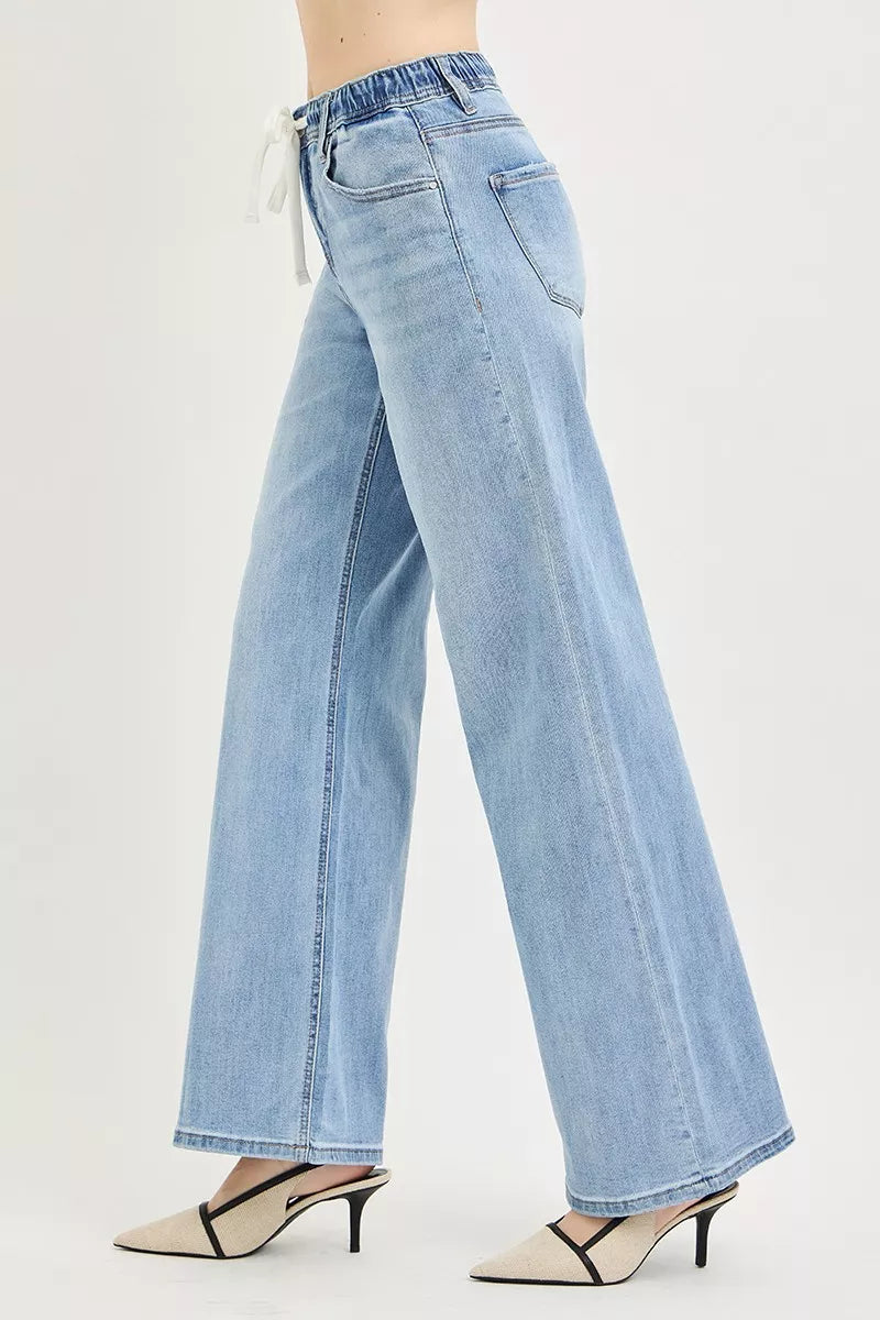 Light-colored RISEN elastic band slouchy wide jeans with drawstring, casual and comfortable denim pants from Trendsi.