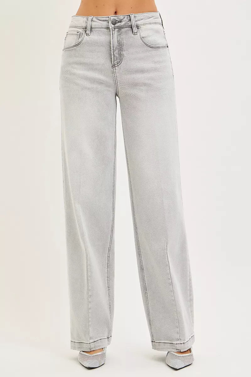 Light grey RISEN slouchy baggy jeans with contrast stitching, casual denim with relaxed fit and stylish details.