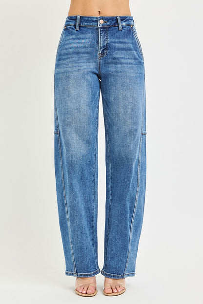 Risen Slouchy Baggy Jeans from Trendsi, light-wash denim with a relaxed fit, high waist, and casual style for everyday wear.