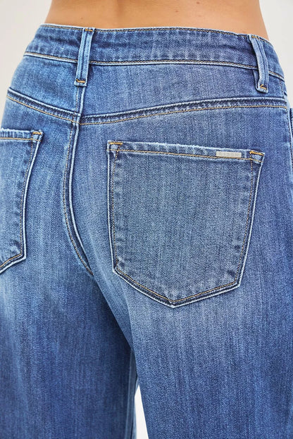 RISEN slouchy baggy jeans with pockets, casual denim style, featuring a relaxed fit and functional front and back pockets.