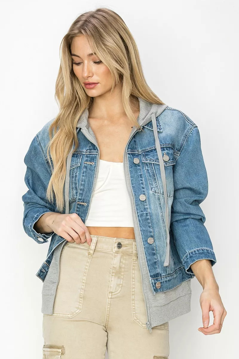 Trendsi RISEN oversized hoodie jacket in medium, featuring a cozy, relaxed fit with a front pocket and adjustable drawstrings.