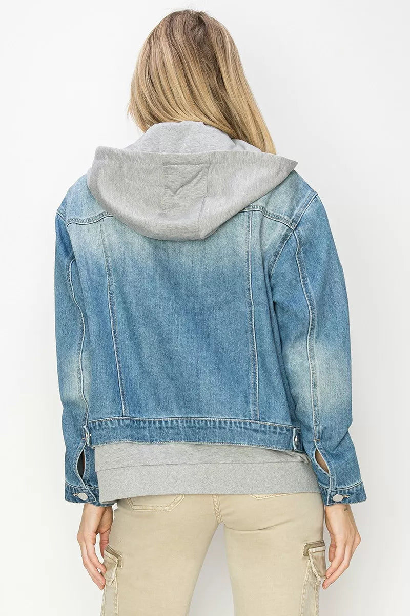 Trendsi RISEN oversized hoodie jacket in medium, featuring a relaxed fit with a hood and front pockets, casual streetwear style.