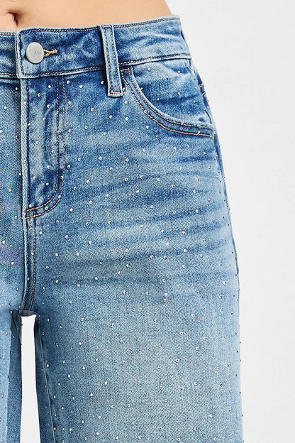 RISEN slouchy mid-length shorts with all-over rhinestones, stylish and casual, perfect for a trendy, shimmering look.