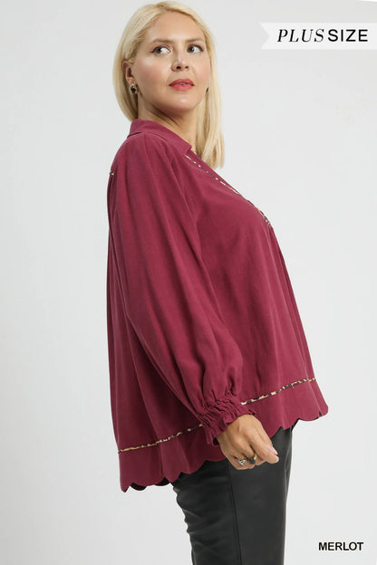 Plus size Umgee linen blouse with scallop hem and contrast trim, featuring a relaxed fit and stylish design.