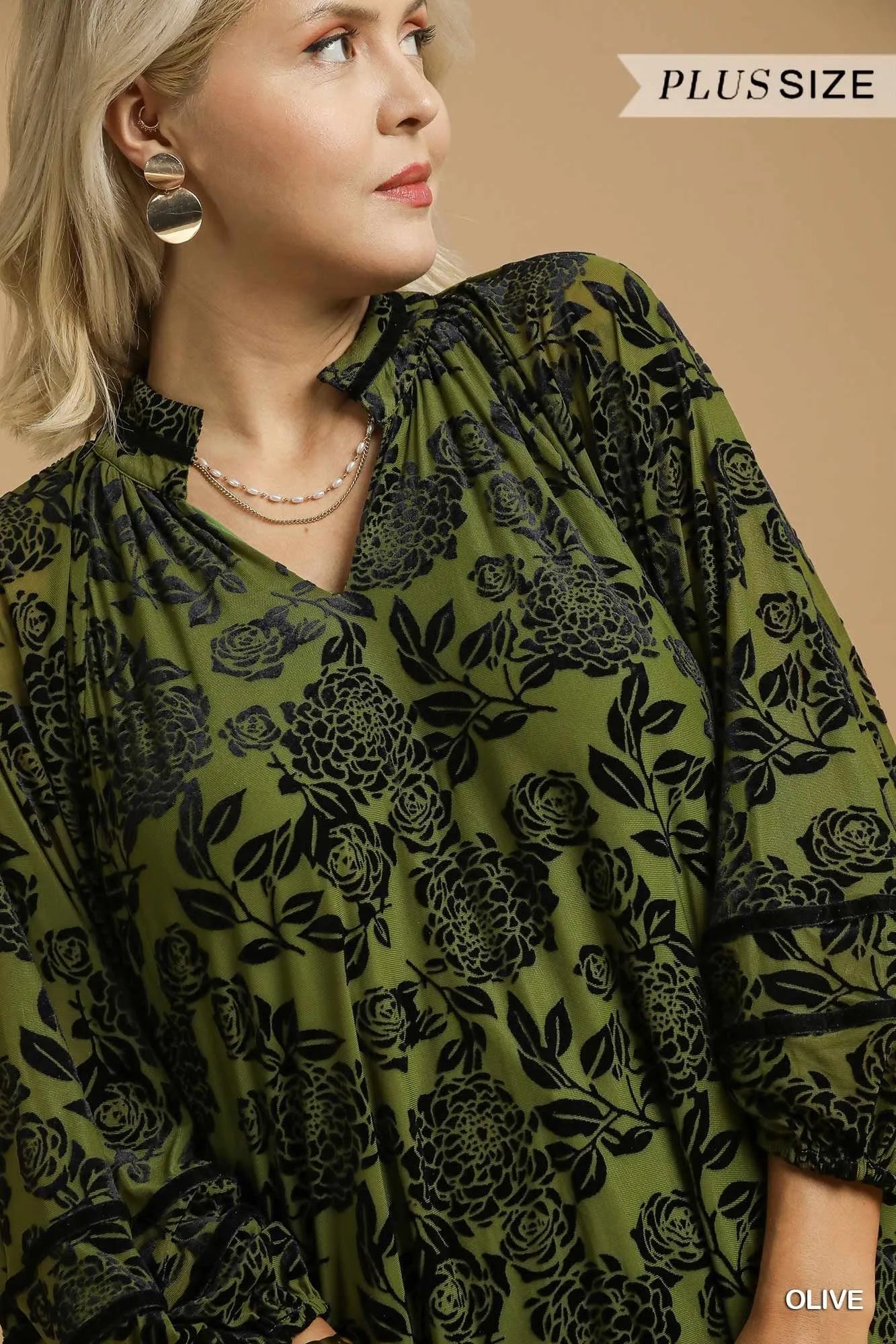 Plus size floral velvet blouse by Umgee with balloon sleeves, featuring a full-size fit and elegant floral pattern.