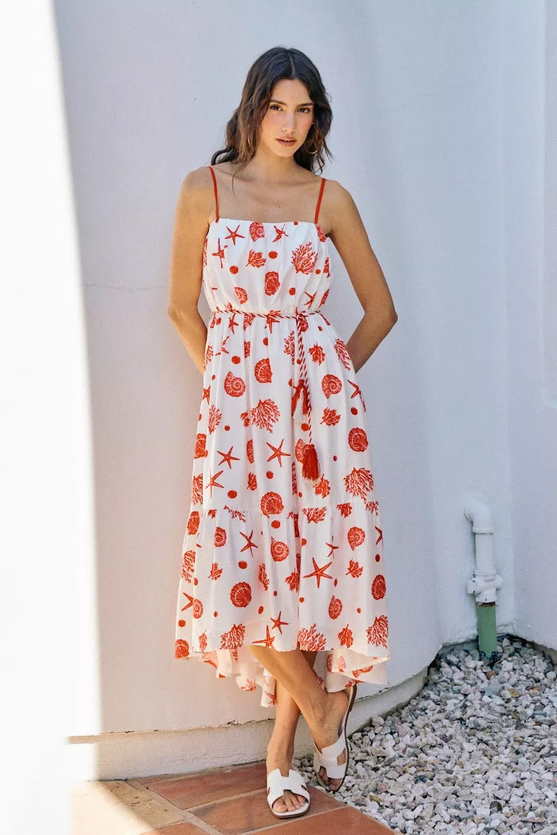 Red SO ME shell print tiered lined midi cami dress with belt, featuring a flowy silhouette and stylish design.
