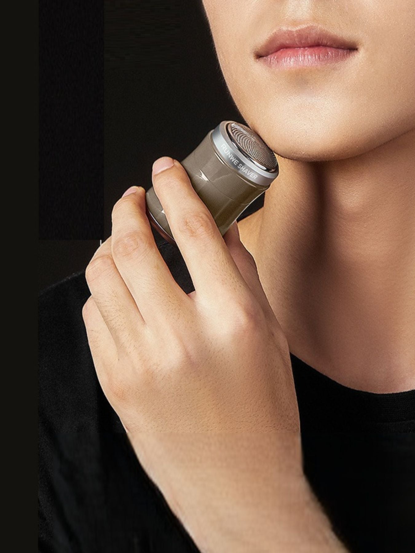 Waterproof electric shaver by Trendsi with sleek design, suitable for wet and dry shaving, shown in close-up image.