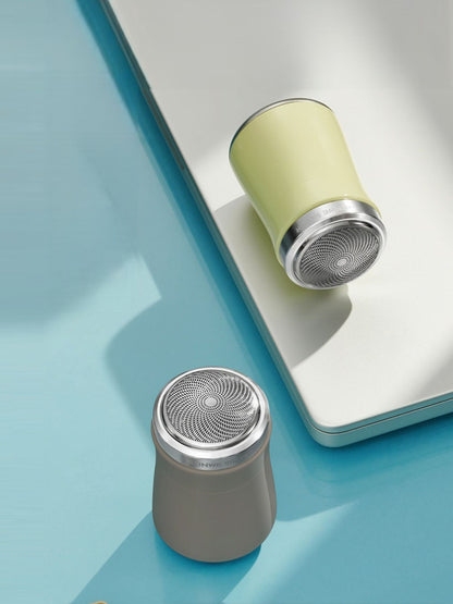 Waterproof electric shaver by Trendsi with a sleek design, suitable for wet and dry use, perfect for grooming.