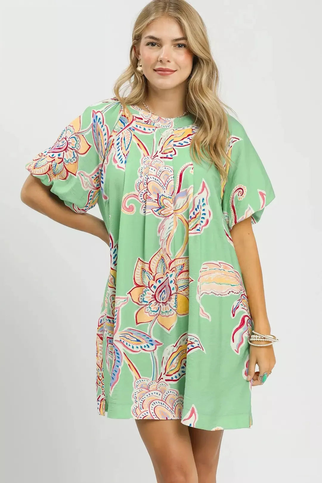Umgee boho floral print mini dress with pockets, lightweight casual dress, sage green color, perfect for summer or spring.