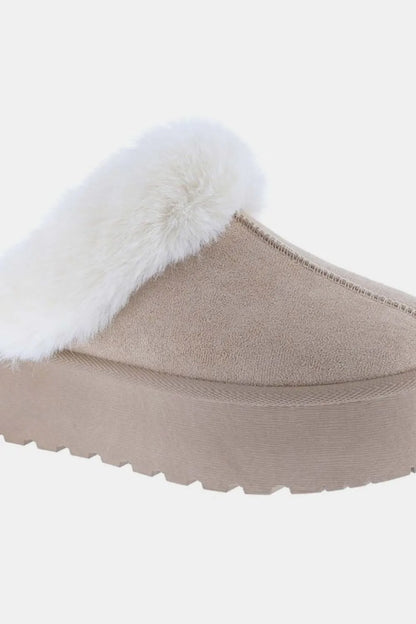Taupe Weeboo snow slippers with thick soles and fur trim, designed for warmth and comfort in winter.