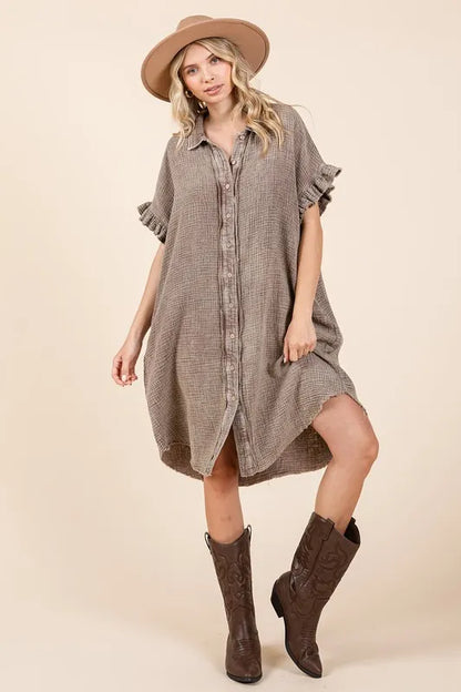 Toffee-colored Mittoshop mineral wash cotton gauze mini shirt dress, lightweight and casual, shown on a model.