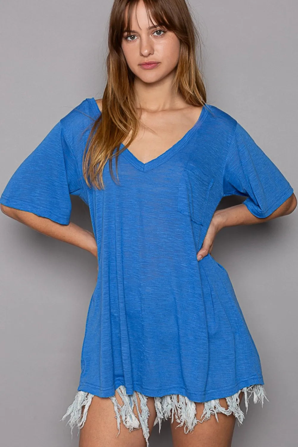 Trendsi ultramarine POL V-neck short sleeve T-shirt displayed on a mannequin, showcasing casual men's summer fashion.