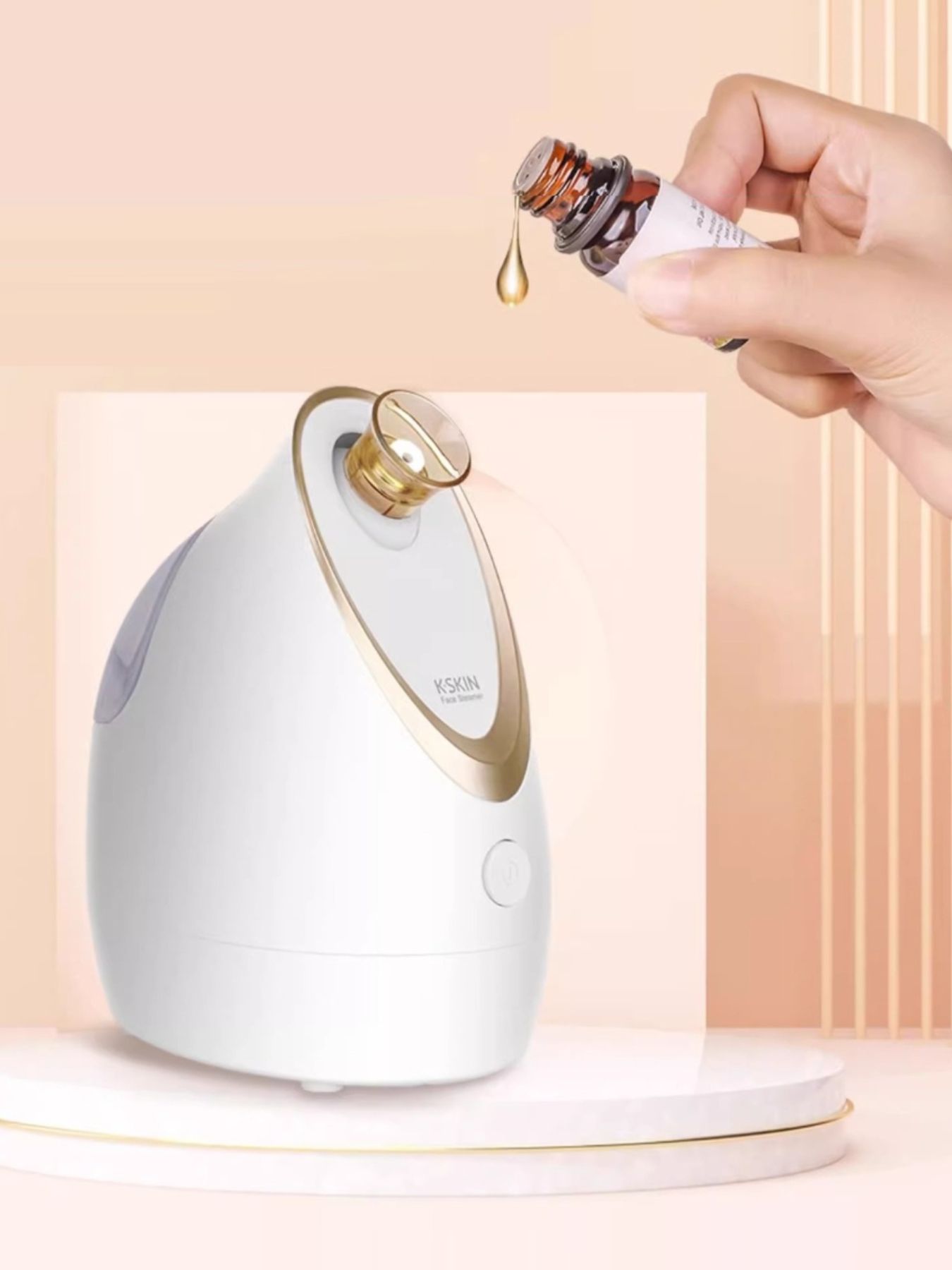 White Trendsi facial steamer with North American plug, designed for deep hydration and facial skin rejuvenation.