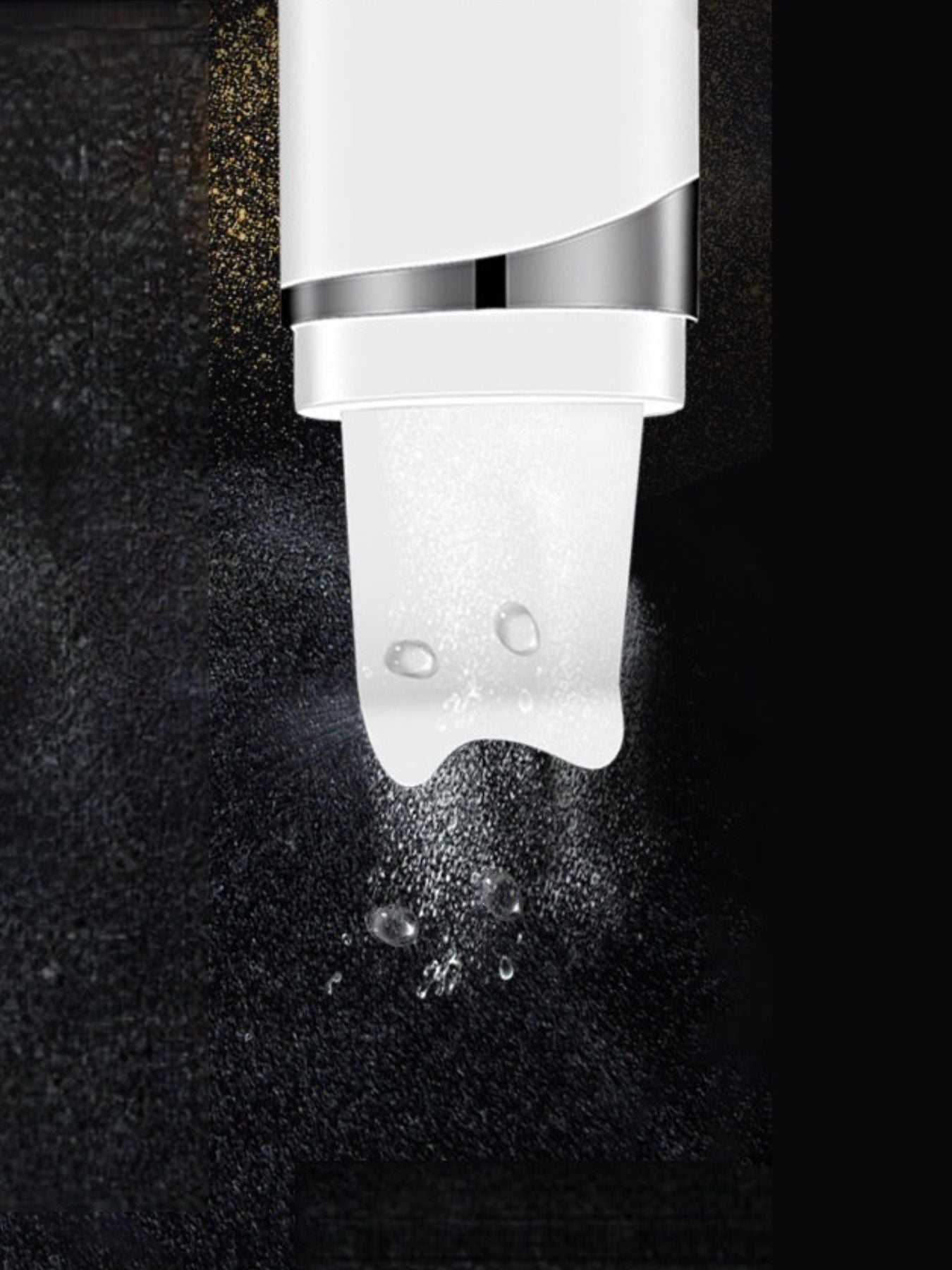 White deep cleansing blackhead extractor tool by Trendsi, designed for safe extraction of blackheads and impurities.